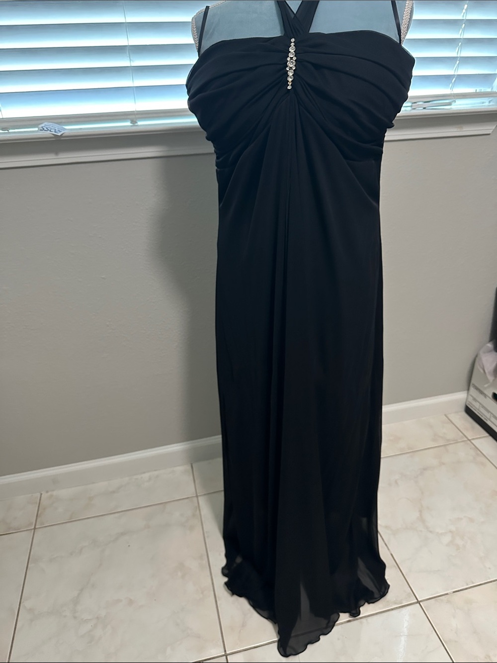 Elegant Black Maxi Dress with Rhinestone Accent